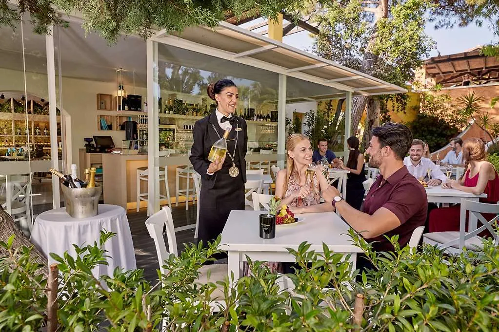 Forte Village Resort - Il Borgo Santa Margherita di Pula 4*,  Italien